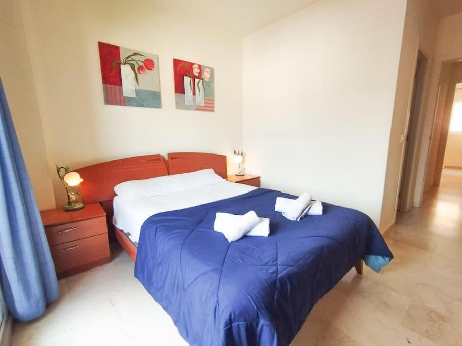 Spacious 4 Bedroom With Parking In Town Centre, Nerja Dış mekan fotoğraf